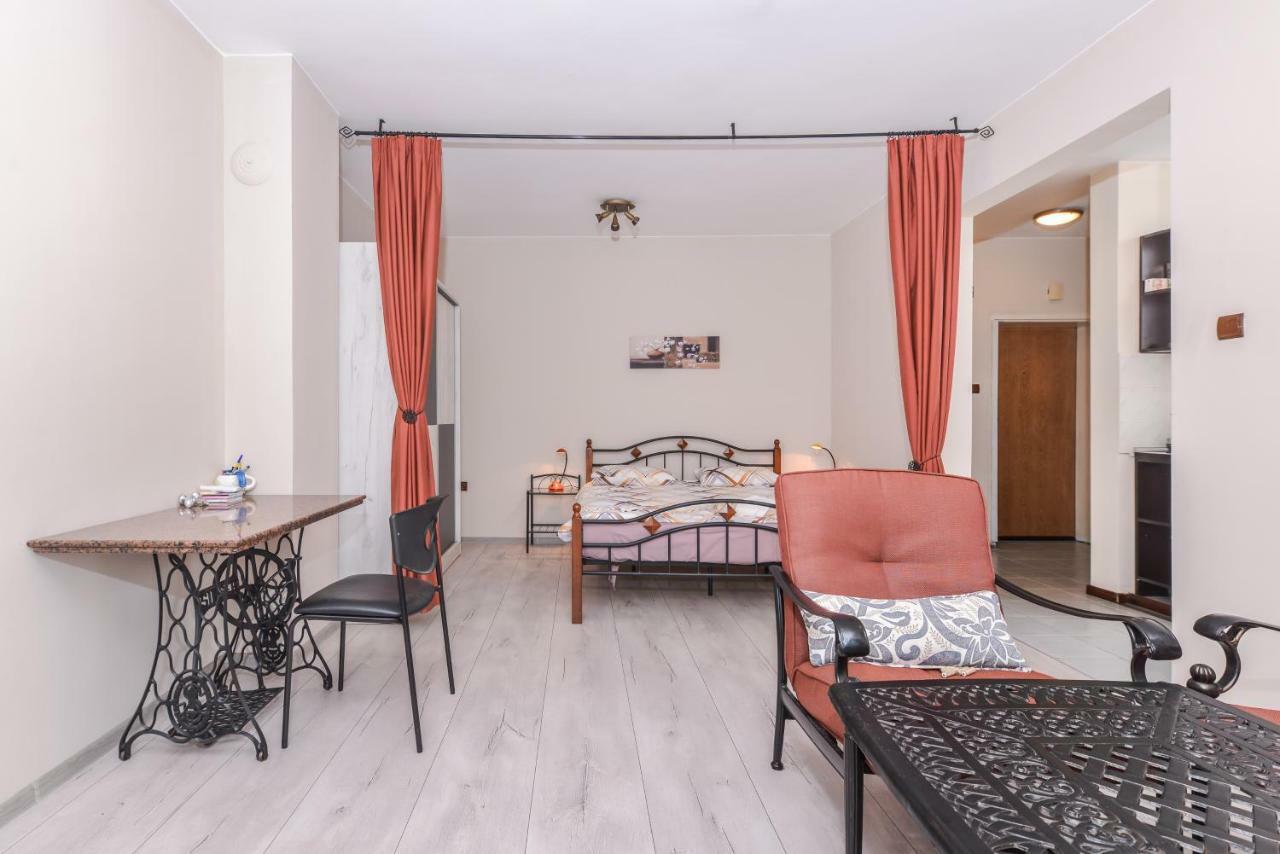 Visit Sofia | Macedonia Square Central Apartment 외부 사진